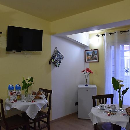 B&B La Casa Di Luigi Giardini Naxos Exteriér fotografie